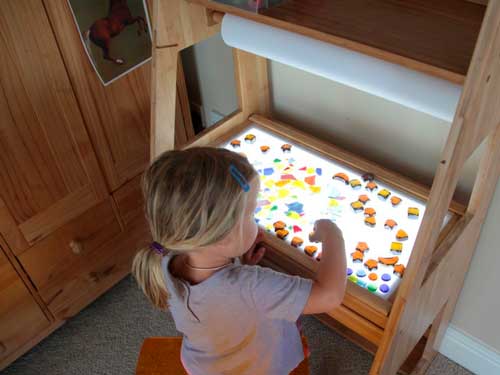 mesa de luz para niños